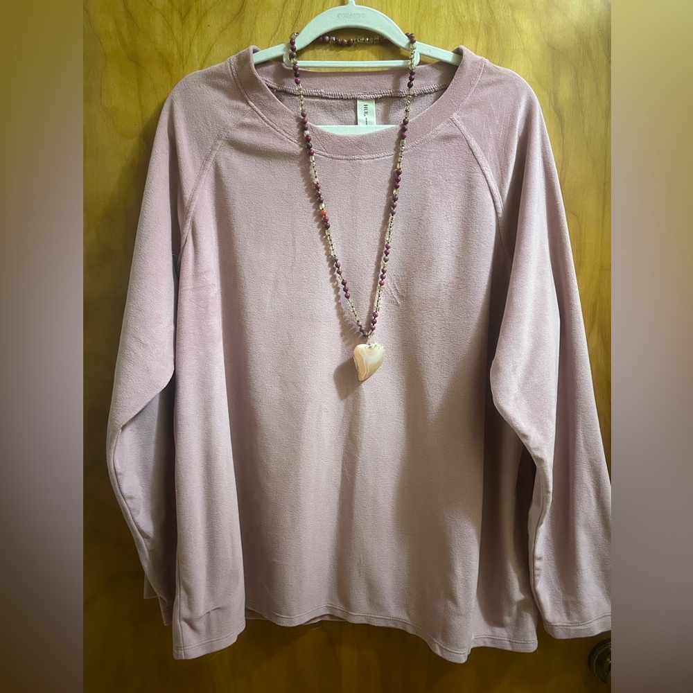 HUE Women's Blush Pink Sweatshirt